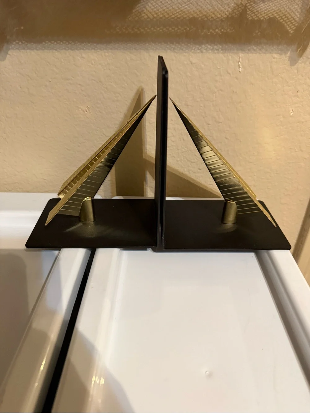 Modern Black & Gold Paper airplane Bookends